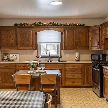 Weaver Ridge Manor Vila Millersburg Exterior foto