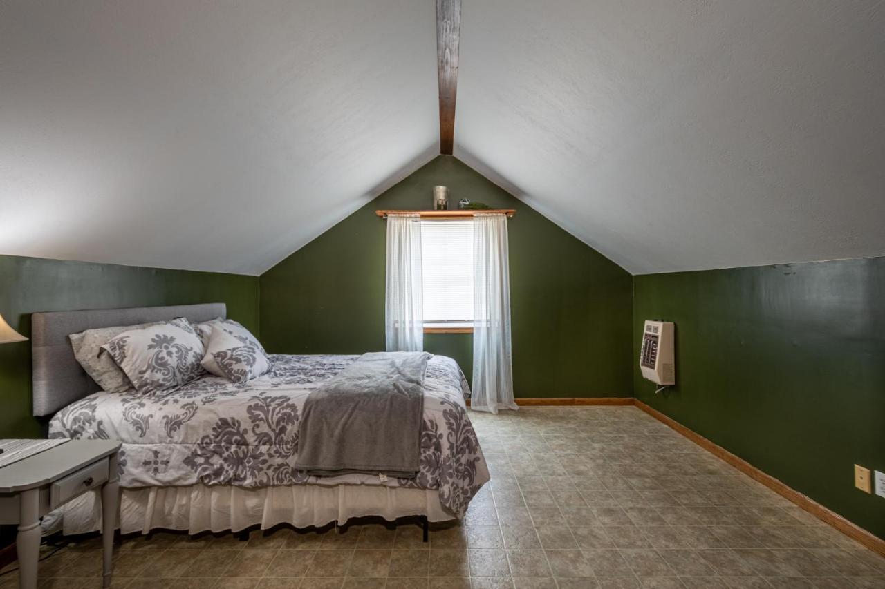 Weaver Ridge Manor Vila Millersburg Exterior foto