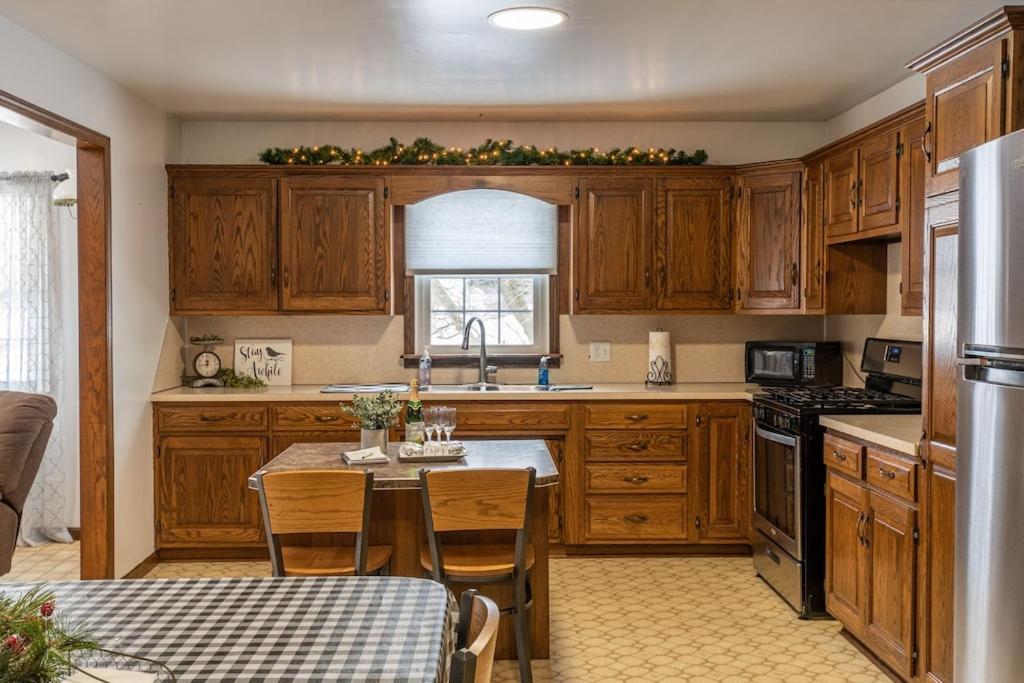 Weaver Ridge Manor Vila Millersburg Exterior foto