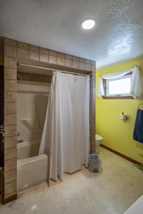Weaver Ridge Manor Vila Millersburg Exterior foto