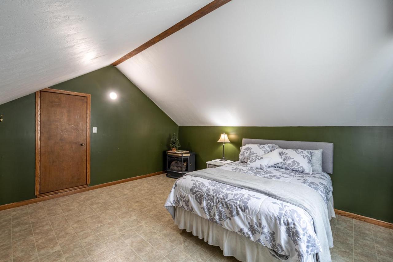 Weaver Ridge Manor Vila Millersburg Exterior foto