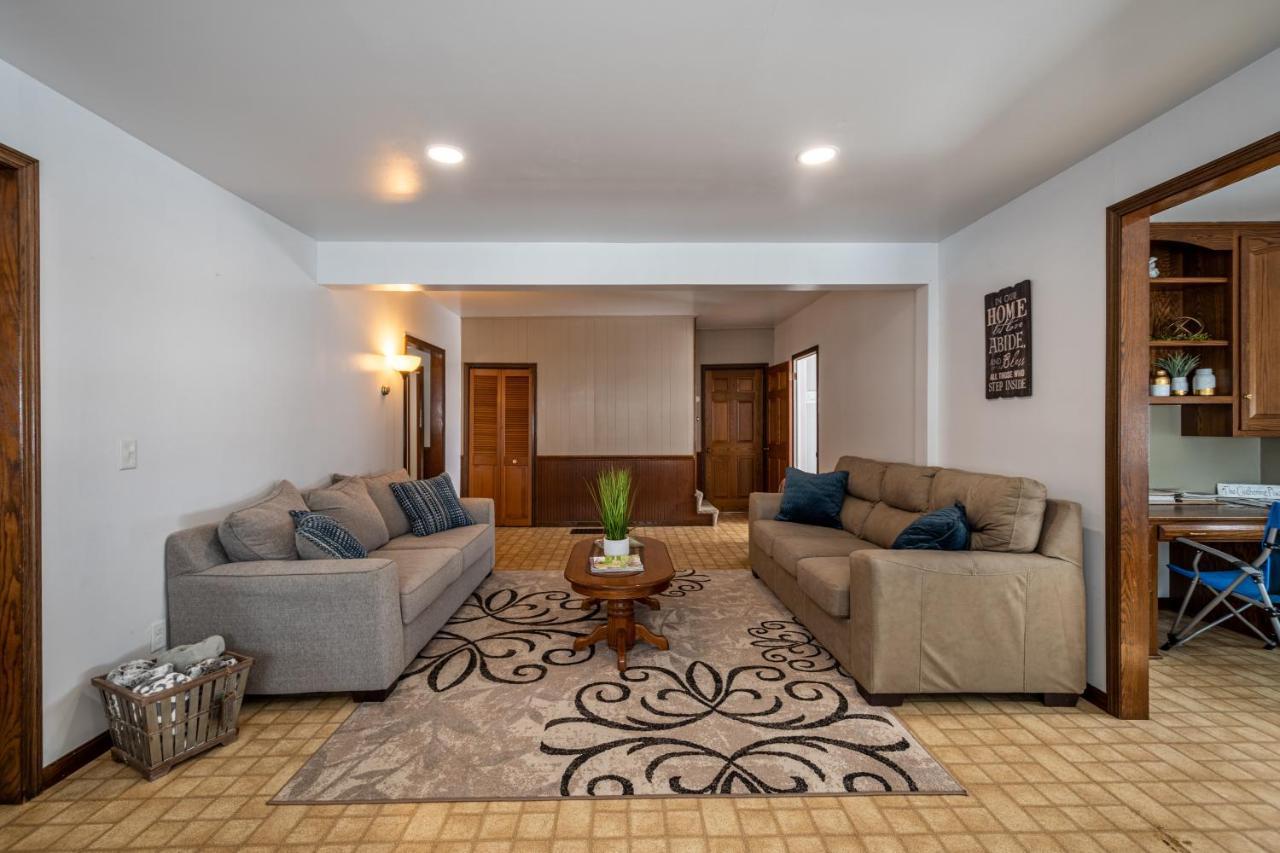 Weaver Ridge Manor Vila Millersburg Exterior foto